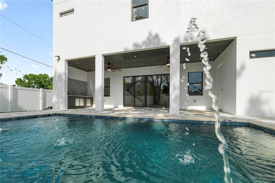 Exterior details and patio area of a home in , Tampa (Image 30).