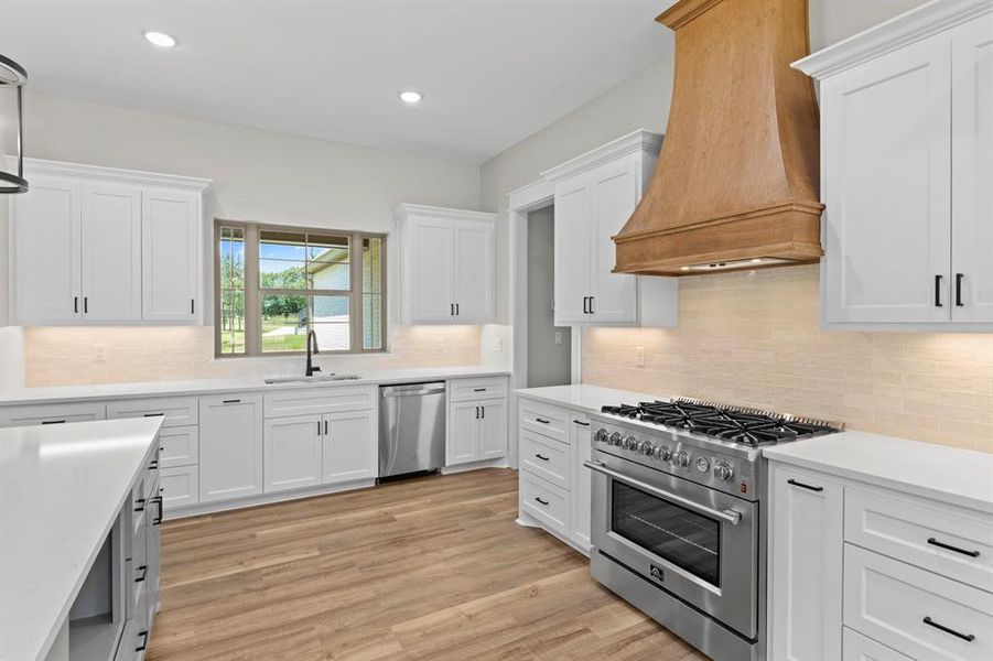 Furnished interior view inside a new home in , Tyler (Image 13).