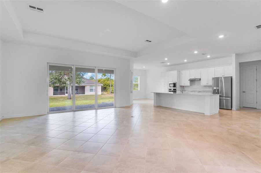 Spacious, unfurnished interior of a new home in South Gulf Cove, Port Charlotte (Image 23).