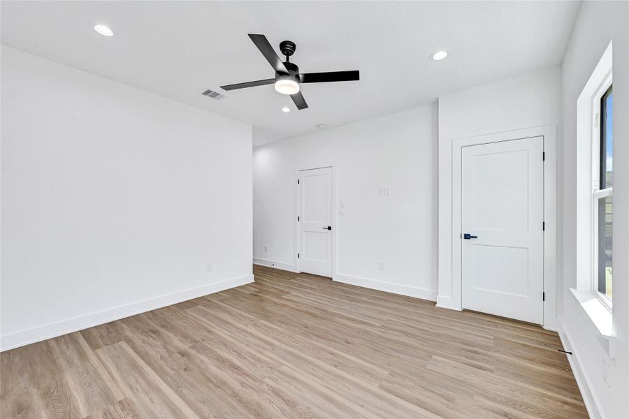 Spacious, unfurnished interior of a new home in , Houston (Image 20). Spacious, unfurnished interior of a new home in , Houston (Image 20).