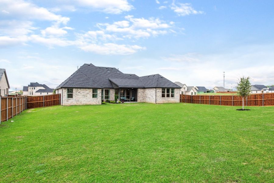 Exterior details and patio area of a home in NorthGlen, Haslet (Image 25). Exterior details and patio area of a home in NorthGlen, Haslet (Image 25).