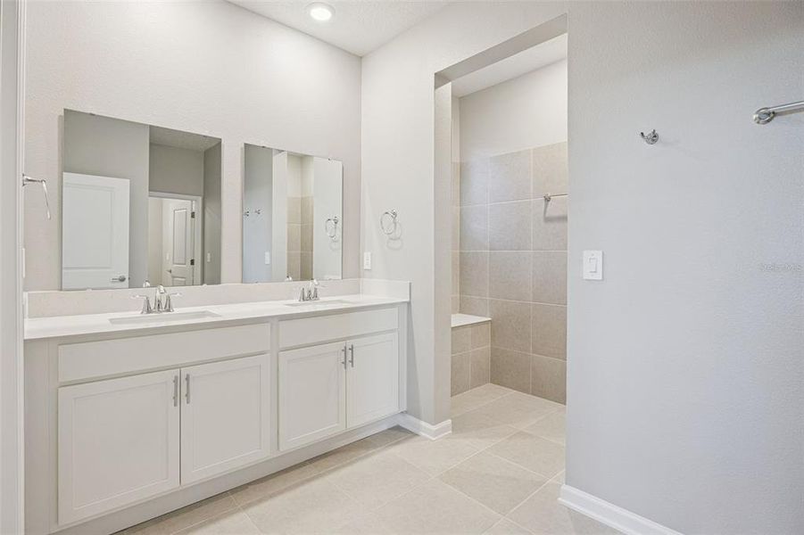 Furnished interior view inside a new home in Wellness Ridge, Clermont (Image 8).