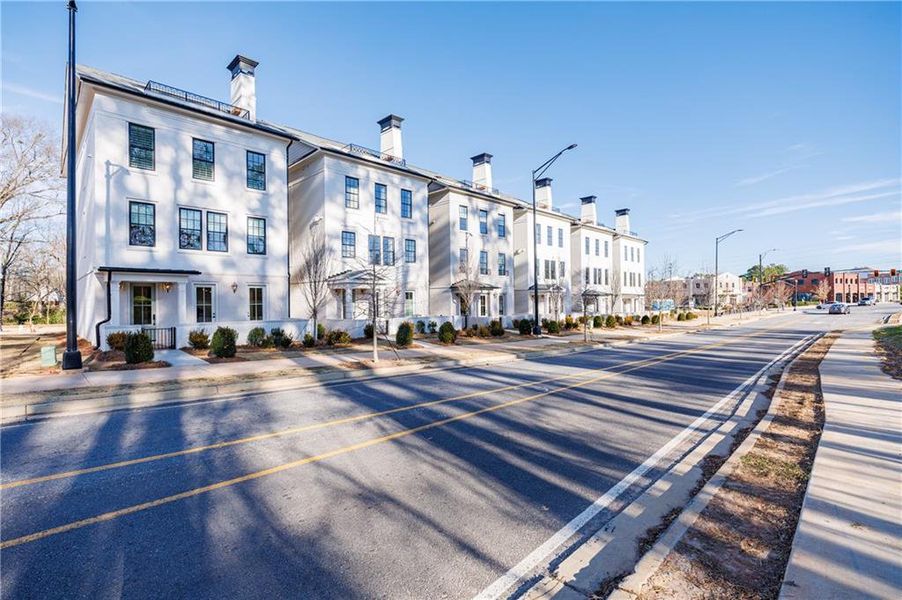 Condo located in Alpharetta, GA showcasing its design and architecture (Image 3). Condo located in Alpharetta, GA showcasing its design and architecture (Image 3).