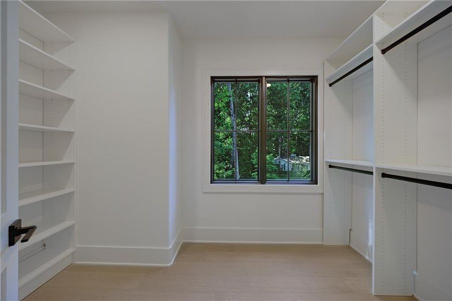 Spacious, unfurnished interior of a new home in , Alpharetta (Image 53).