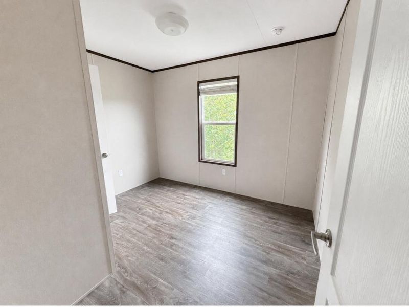 Spacious, unfurnished interior of a new home in , Cleveland (Image 12).