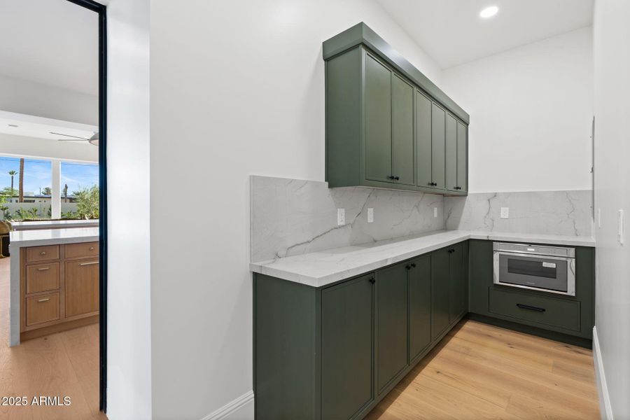 19-web-or-mls-10809-n-82nd-pl 19-web-or-mls-10809-n-82nd-pl