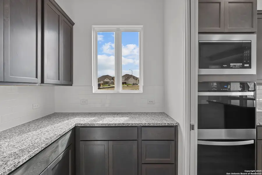 Furnished interior view inside a new home in Homestead, Schertz (Image 8).