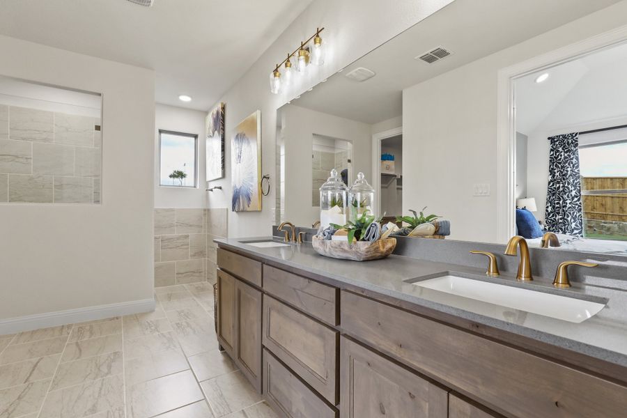Representative furnished interior of a home built from the Laney by Cambridge Homes in Ribbonwood, Aubrey (Image 16).