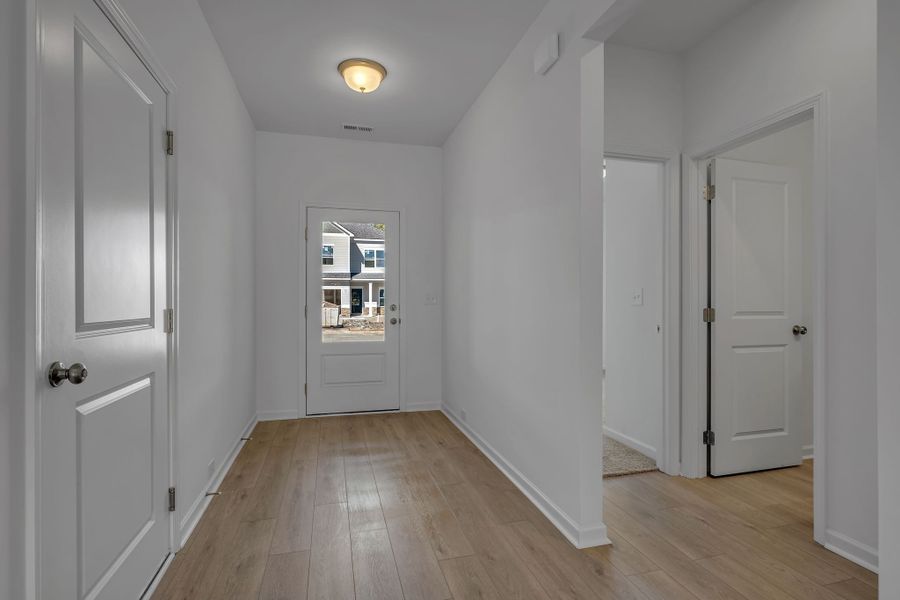 Spacious, unfurnished interior of a new home in Stratford Station, Lebanon (Image 16). Spacious, unfurnished interior of a new home in Stratford Station, Lebanon (Image 16).