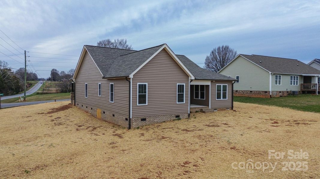 Exterior details and patio area of a home in , Lincolnton (Image 22).
