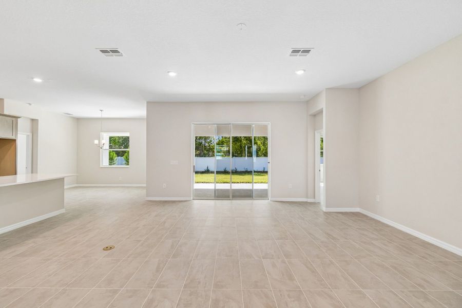 Spacious, unfurnished interior of a new home in Pinecone Reserve, Brooksville (Image 19). Spacious, unfurnished interior of a new home in Pinecone Reserve, Brooksville (Image 19).