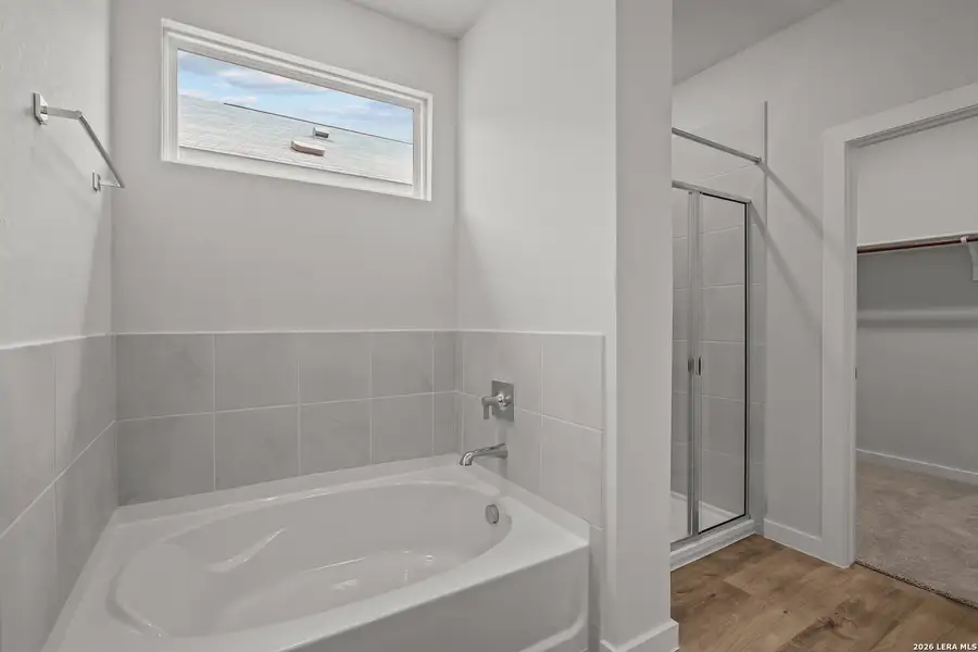 Furnished interior view inside a new home in Hiddenbrooke, Seguin (Image 8).