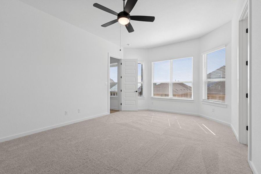 Spacious, unfurnished interior of a new home in Heritage, Dripping Springs (Image 16). Spacious, unfurnished interior of a new home in Heritage, Dripping Springs (Image 16).