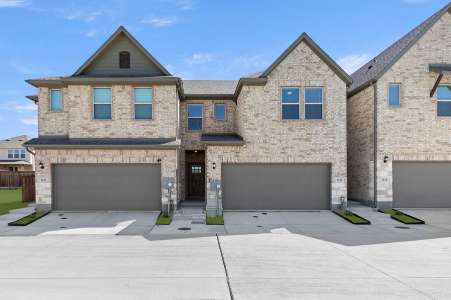 Front exterior of a new home in Sereno Oaks, Dallas, TX, highlighting curb appeal (Image 1). Front exterior of a new home in Sereno Oaks, Dallas, TX, highlighting curb appeal (Image 1).
