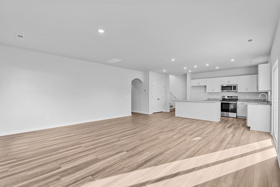 Spacious, unfurnished interior of a new home in Hanes Lake, Winston-Salem (Image 20).