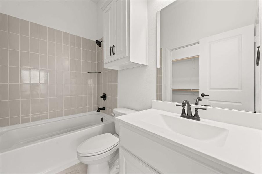 Furnished interior view inside a new home in Coyote Crossing, Godley (Image 11).