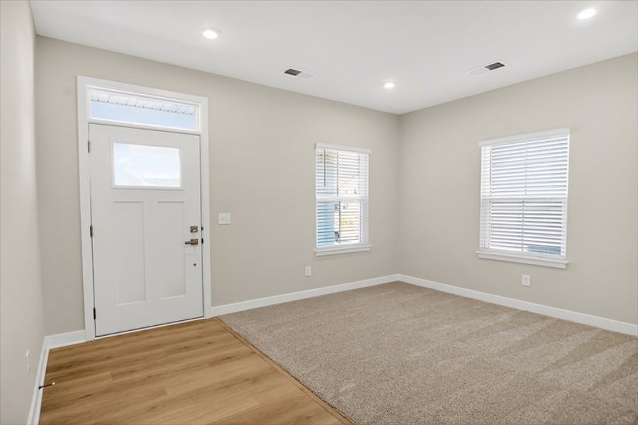 Spacious, unfurnished interior of a new home in Emory Park, Five Forks (Image 13).