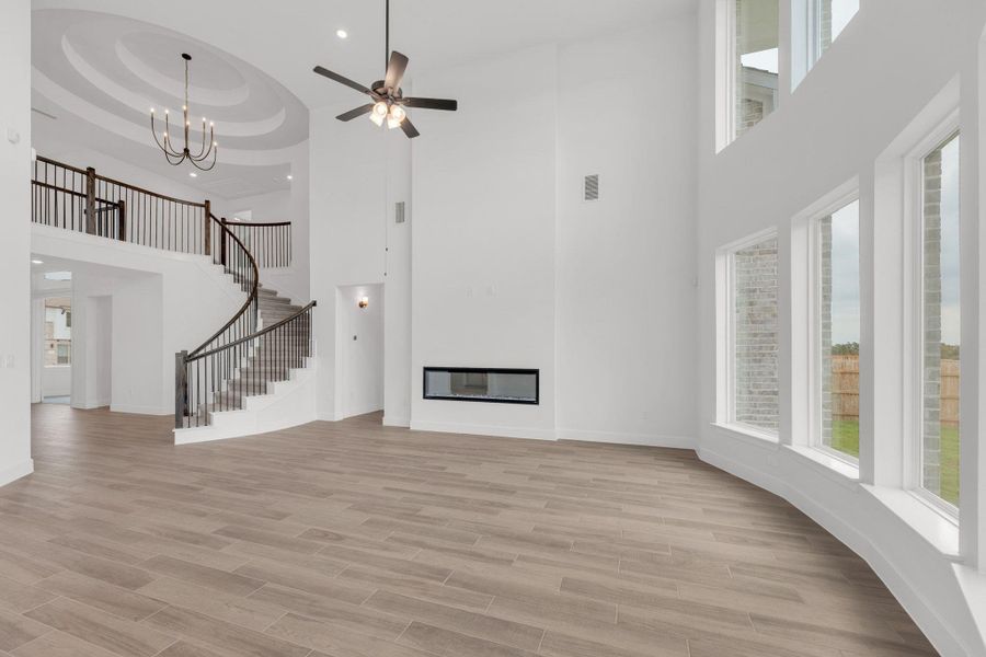 Spacious, unfurnished interior of a new home in Santa Rita Ranch, Liberty Hill (Image 21).