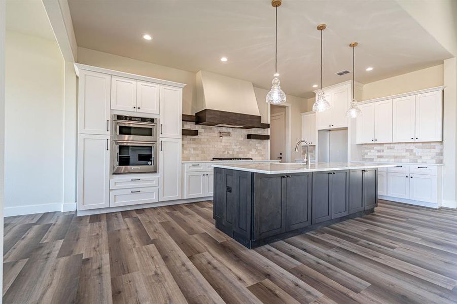 Furnished interior view inside a new home in , Granbury (Image 7). Furnished interior view inside a new home in , Granbury (Image 7).