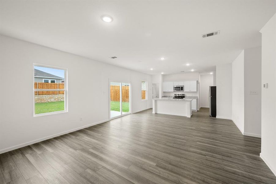 12740 Big Ranch- Living Room-3