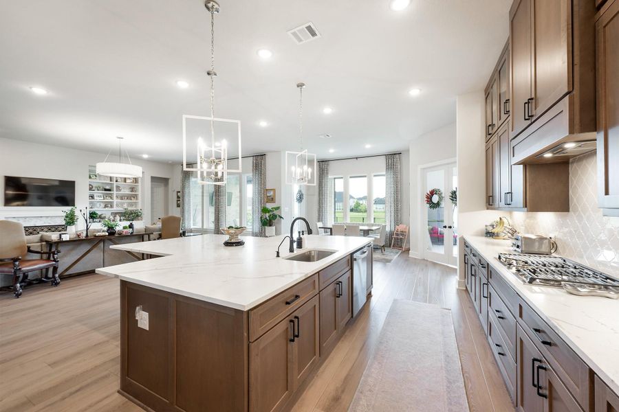 Furnished interior view inside a new home in Cross Creek Ranch 65′, Fulshear (Image 20). Furnished interior view inside a new home in Cross Creek Ranch 65′, Fulshear (Image 20).