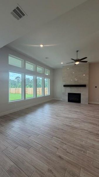 Spacious, unfurnished interior of a new home in Clopton Farms, Montgomery (Image 8).
