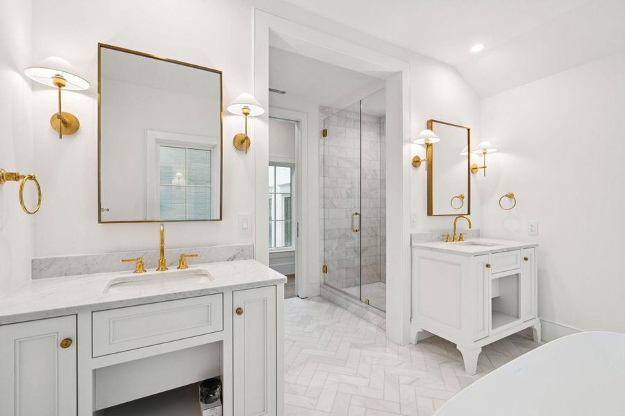 Furnished interior view inside a new home in , Charleston (Image 34).