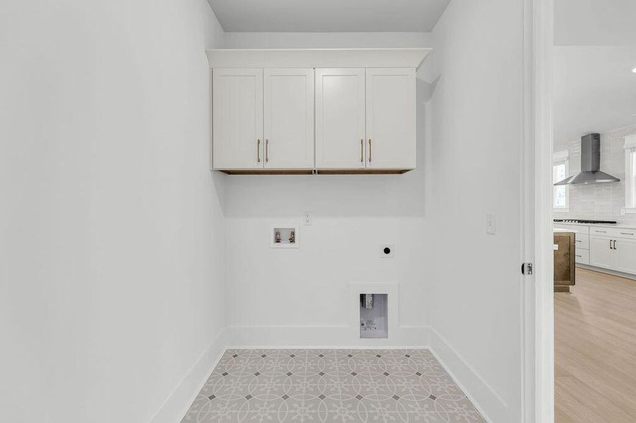 Spacious, unfurnished interior of a new home in Central Park, Charleston (Image 37).