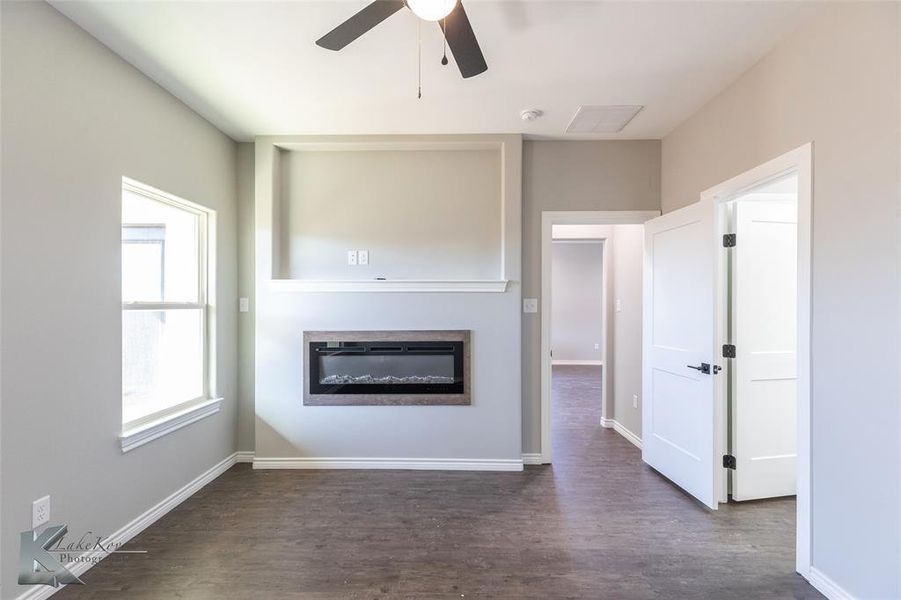 Spacious, unfurnished interior of a new home in , Abilene (Image 21).