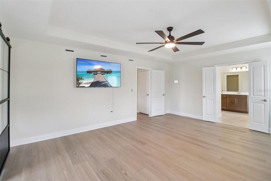 Spacious, unfurnished interior of a new home in Acuera Estates, Apopka (Image 24).