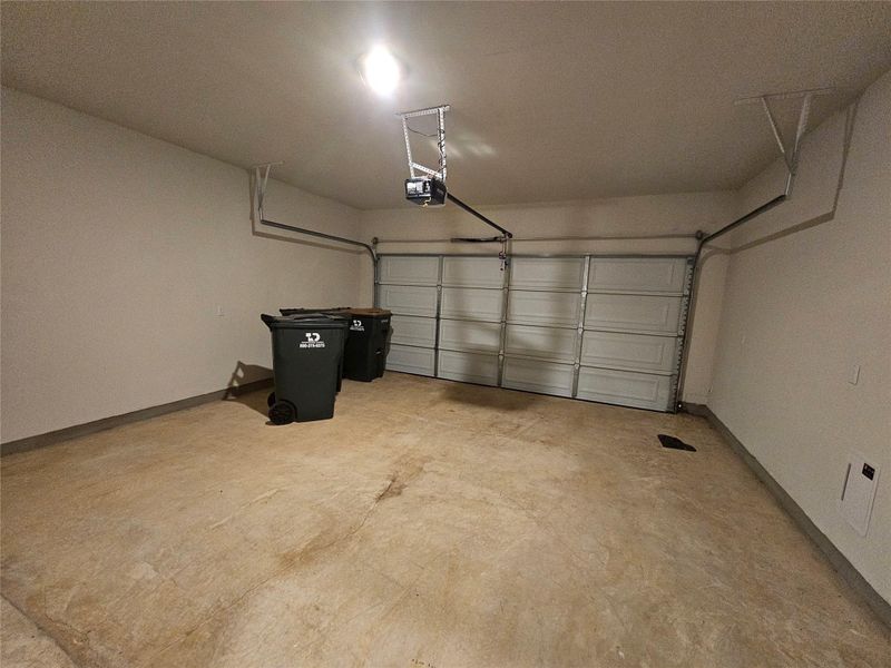 Spacious, unfurnished interior of a new home in Waterstone Village, Kyle (Image 12).