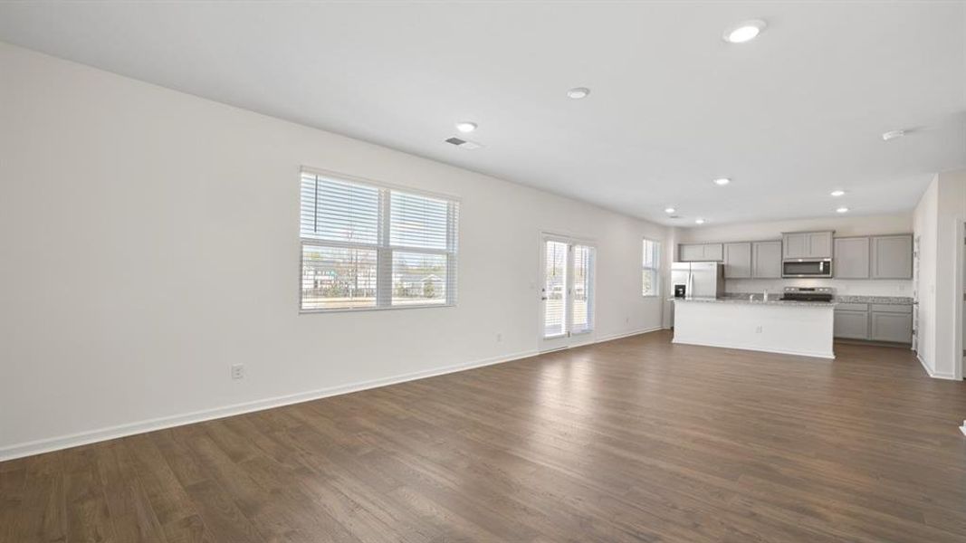 Spacious, unfurnished interior of a new home in Teamon Pointe, Griffin (Image 10).