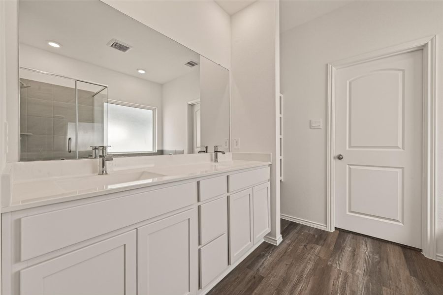 Furnished interior view inside a new home in , Katy (Image 19).