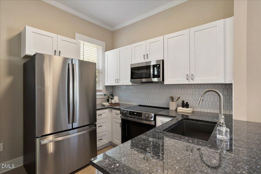 28-320 Gray Ave A [3054398]_26