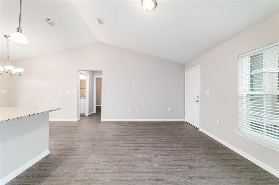 Spacious, unfurnished interior of a new home in , Summerfield (Image 21).
