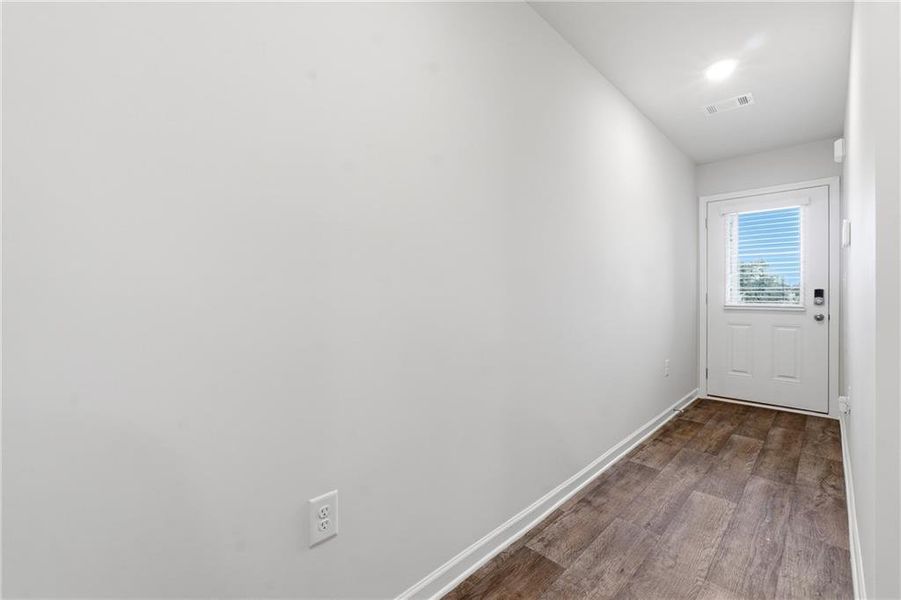 Spacious, unfurnished interior of a new home in Moss Creek, Hogansville (Image 28).