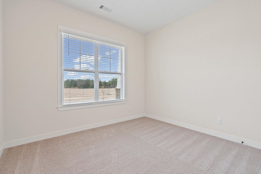 Spacious, unfurnished interior of a new home in Twin Oaks, Oakland (Image 16).