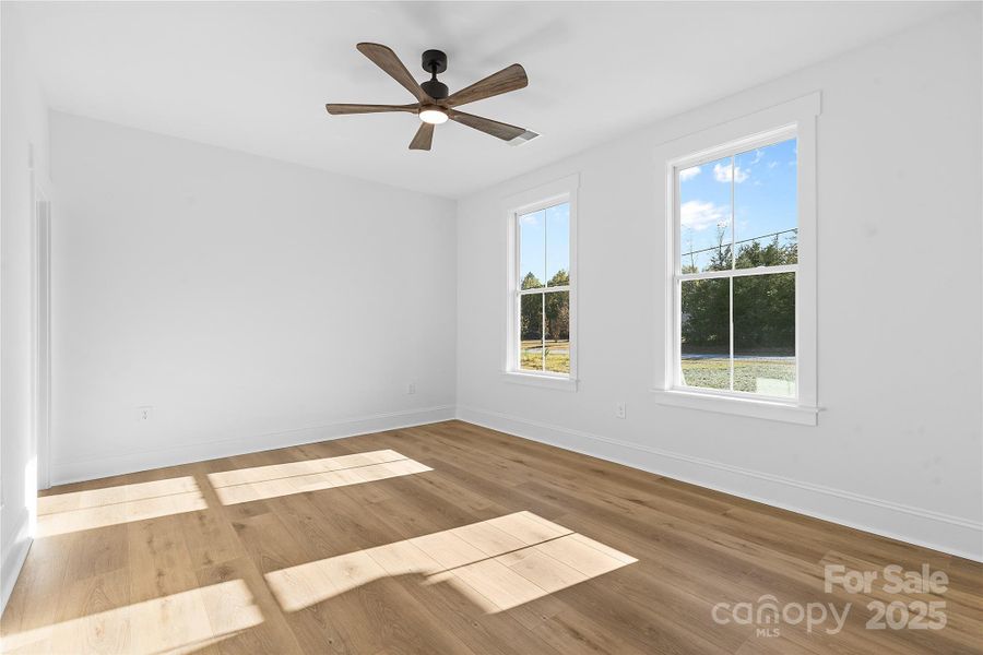 Spacious, unfurnished interior of a new home in , Midland (Image 23).