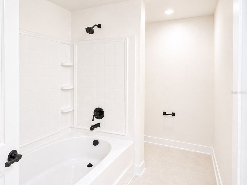 Spacious, unfurnished interior of a new home in Arbor Park, Leesburg (Image 13). Spacious, unfurnished interior of a new home in Arbor Park, Leesburg (Image 13).