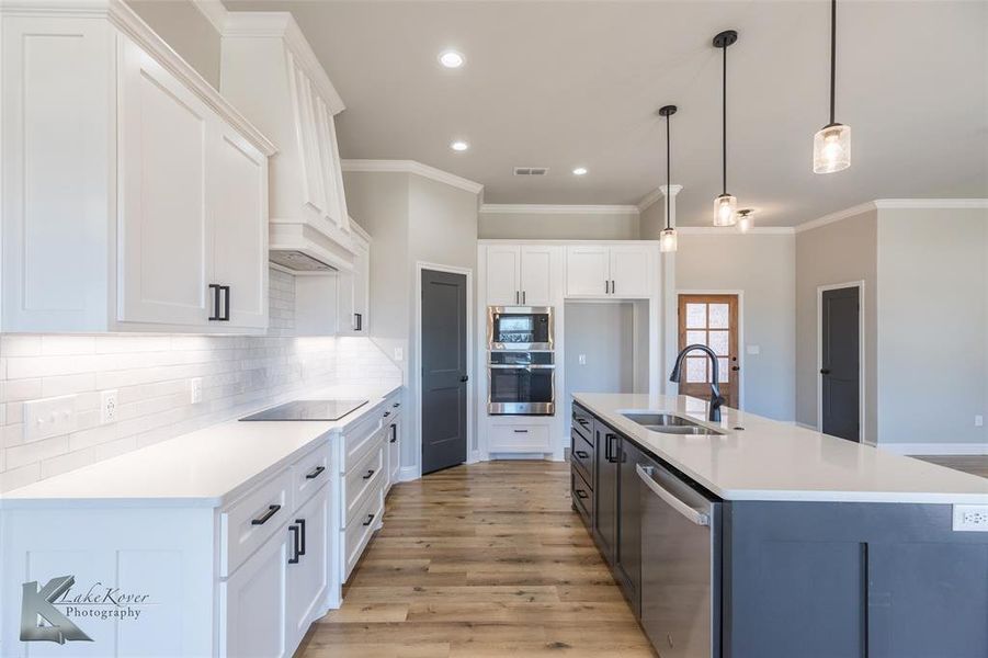Furnished interior view inside a new home in , Tuscola (Image 6).