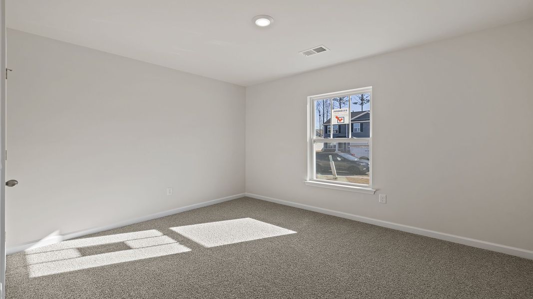 Spacious, unfurnished interior of a new home in Cedar Gap, Fountain Inn (Image 12).