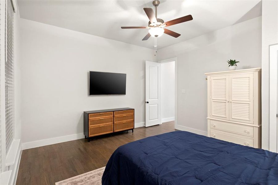 Furnished interior view inside a new home in The Arbors Midlothian, Midlothian (Image 29). Furnished interior view inside a new home in The Arbors Midlothian, Midlothian (Image 29).
