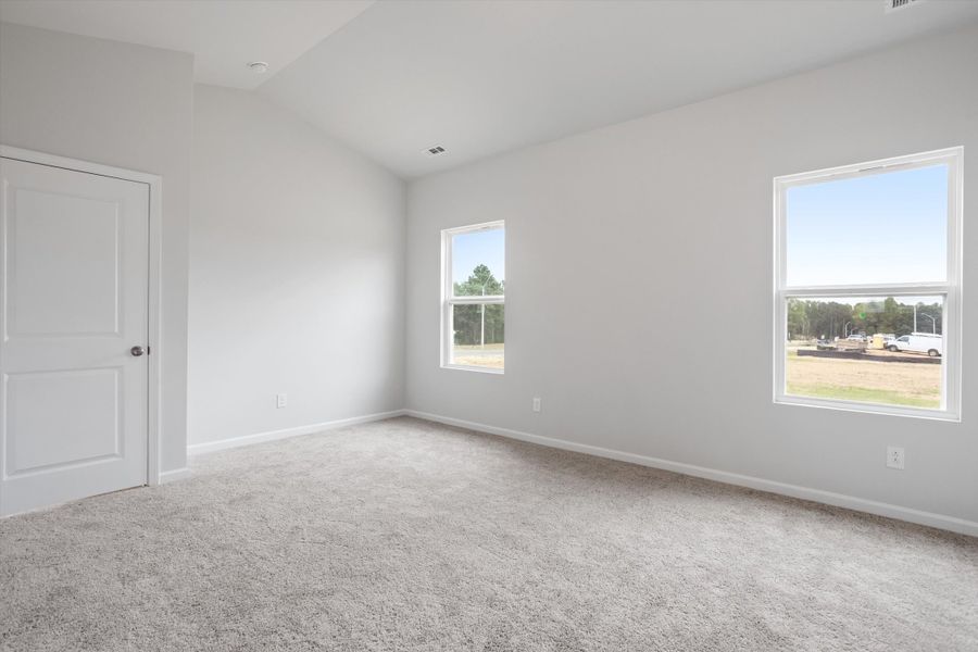 Spacious, unfurnished interior of a new home in Cambridge Reserve, Angier (Image 23).