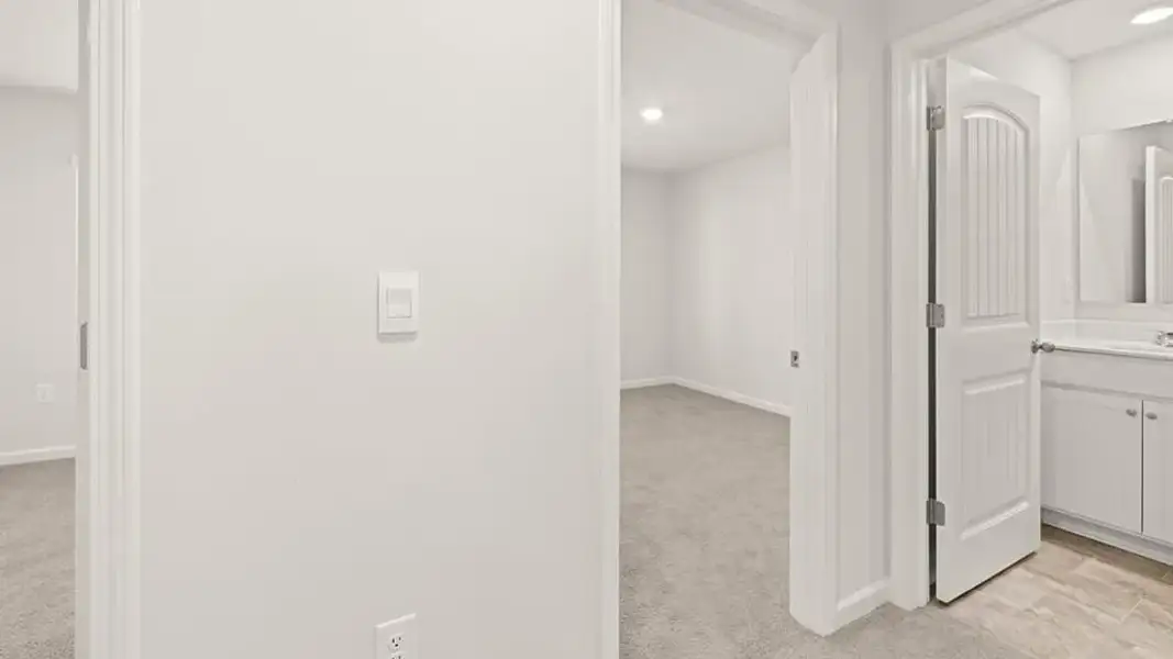 Spacious, unfurnished interior of a new home in Pointe Park, Union City (Image 26).