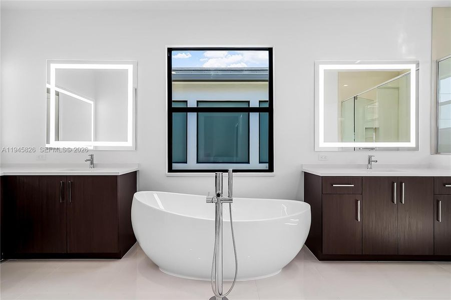 Furnished interior view inside a new home in , Boca Raton (Image 37).