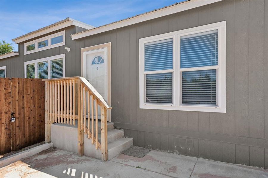 Exterior details and patio area of a home in , Granbury (Image 24).