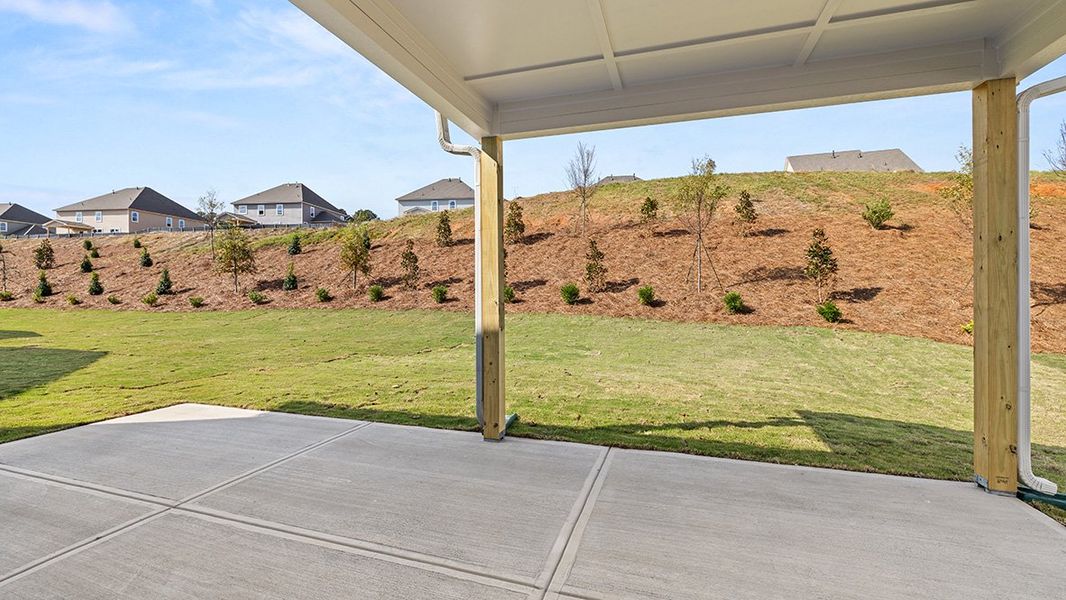 Representative exterior details of a home built from the Bellview by D.R. Horton in Thalley Creek Estates, Cumming (Image 3).