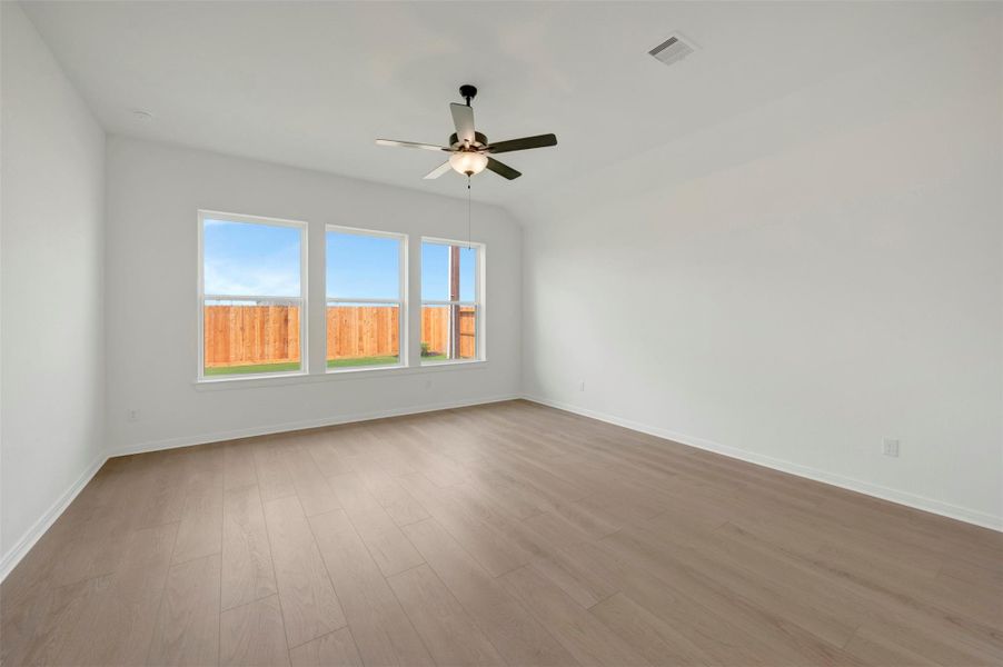 Spacious, unfurnished interior of a new home in Jordan Ranch - Terrace Collection, Fulshear (Image 21).