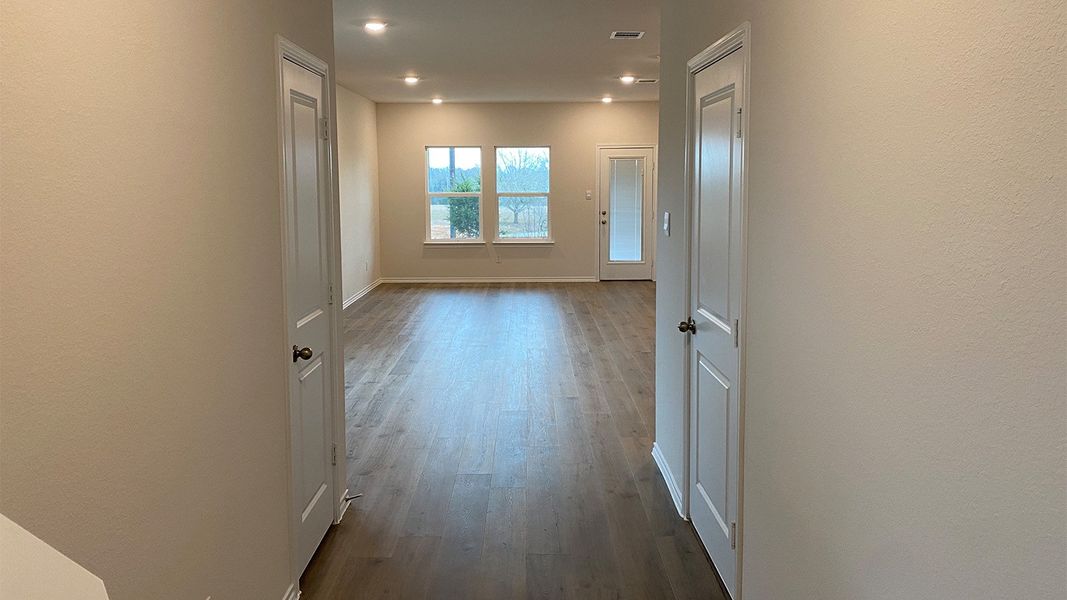 Spacious, unfurnished interior of a new home in Creeks at Burnett Trail, Canton (Image 13).