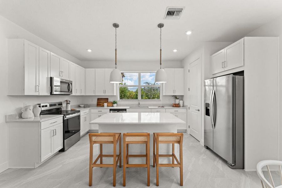 US_SEF_MARINA_LOT 14_STAGED_KITCHEN